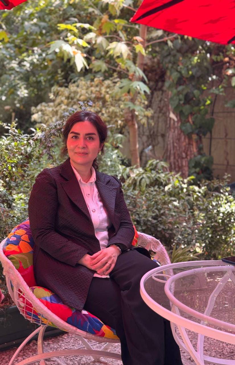 دکتر مونا اکبر